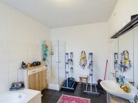 Bild (6aba14784d10f5bd8cb8c707085c89e2): Sanierte 4 Raum Wohnung in zentraler Lage
