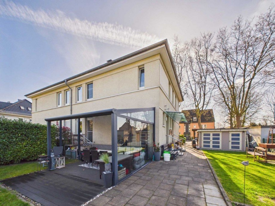 Hausansicht Doppelhaush�lfte Essen